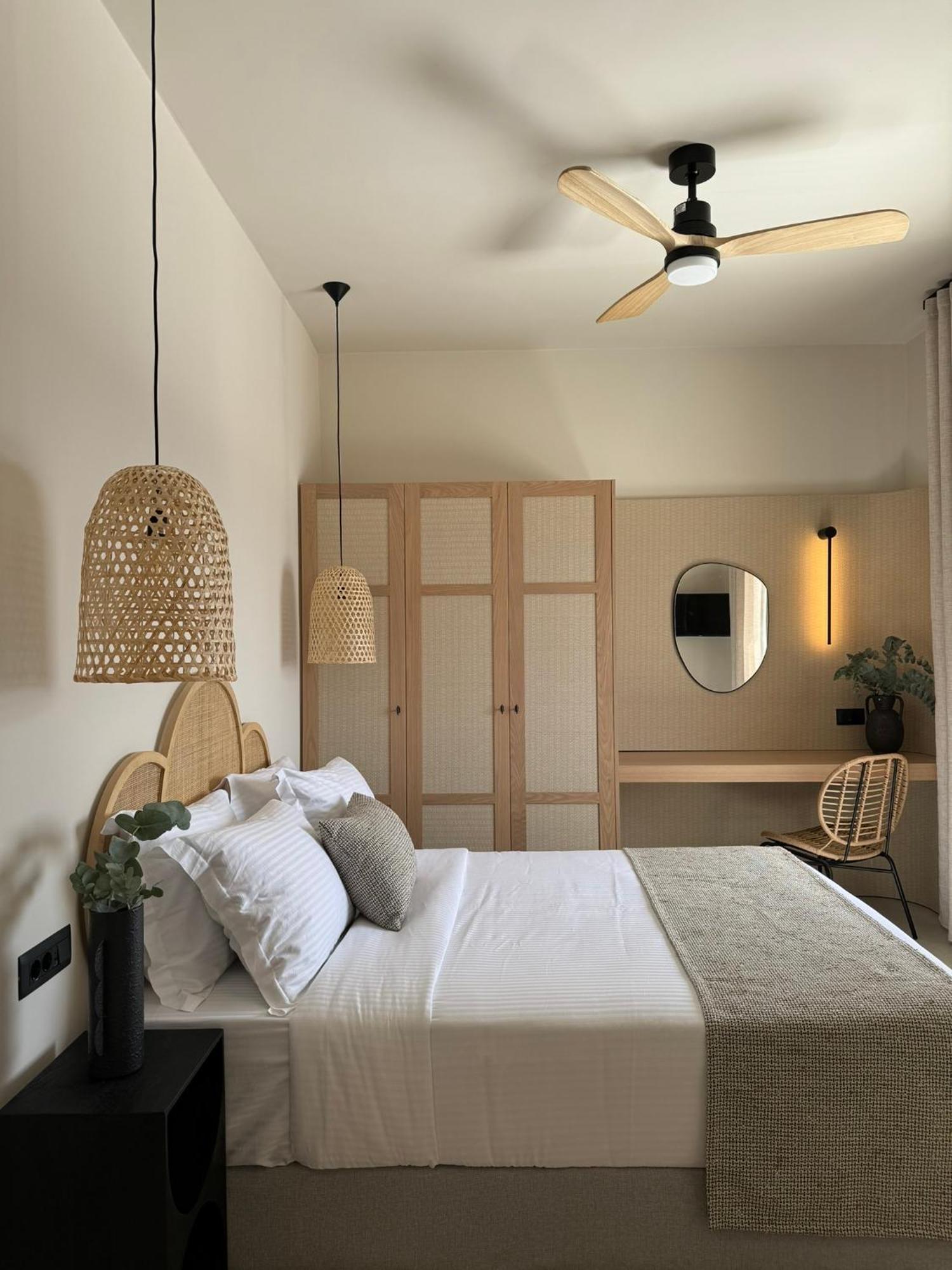 Morfes Luxury Suites By Caldera Houses 피로스테파니 외부 사진