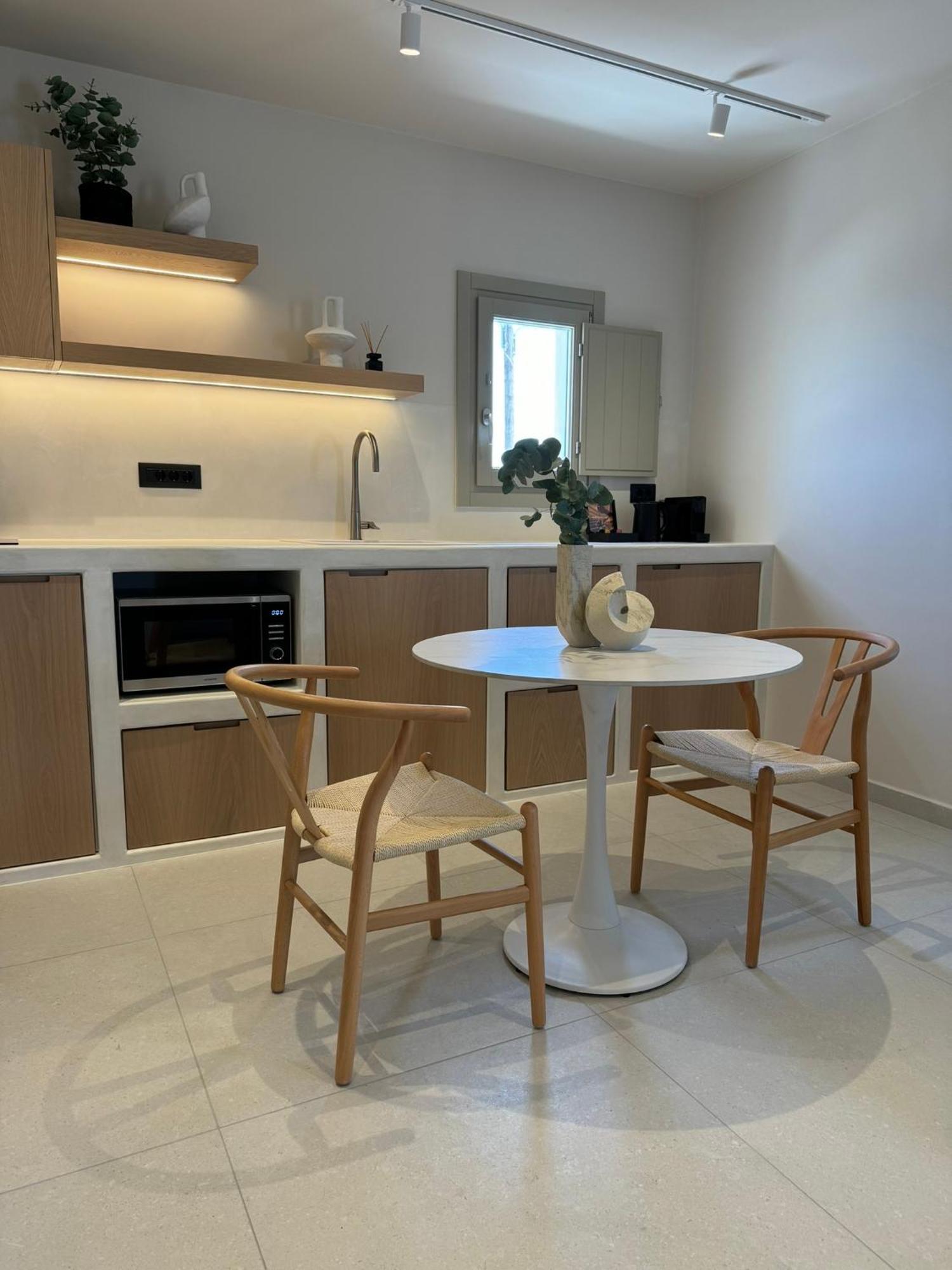 Morfes Luxury Suites By Caldera Houses 피로스테파니 외부 사진
