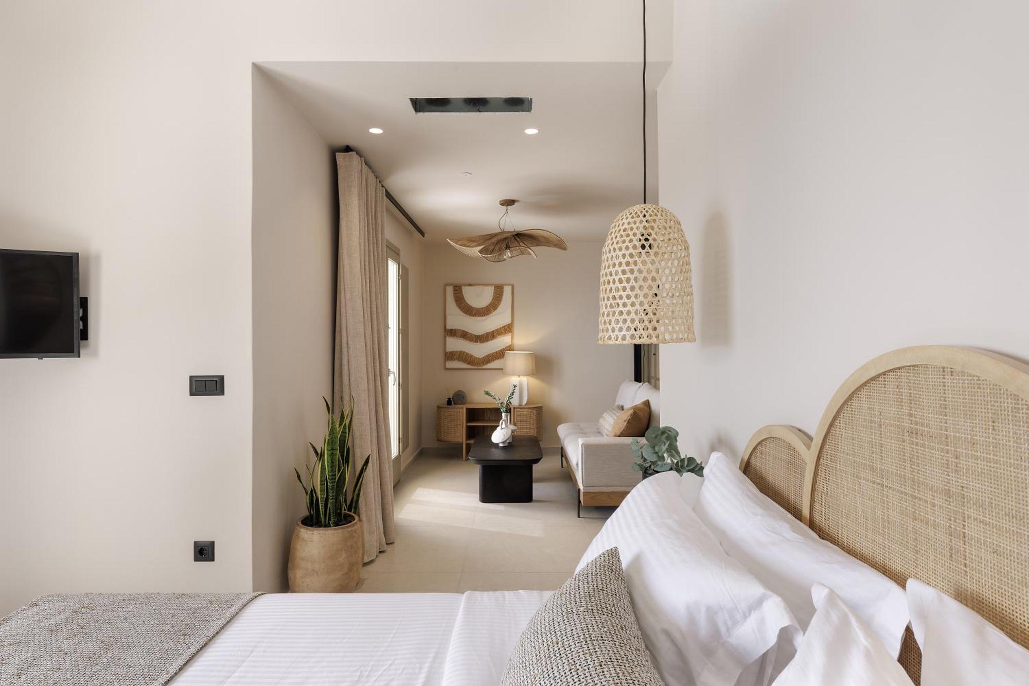 Morfes Luxury Suites By Caldera Houses 피로스테파니 외부 사진