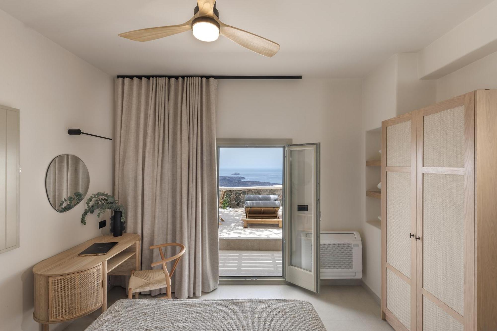 Morfes Luxury Suites By Caldera Houses 피로스테파니 외부 사진