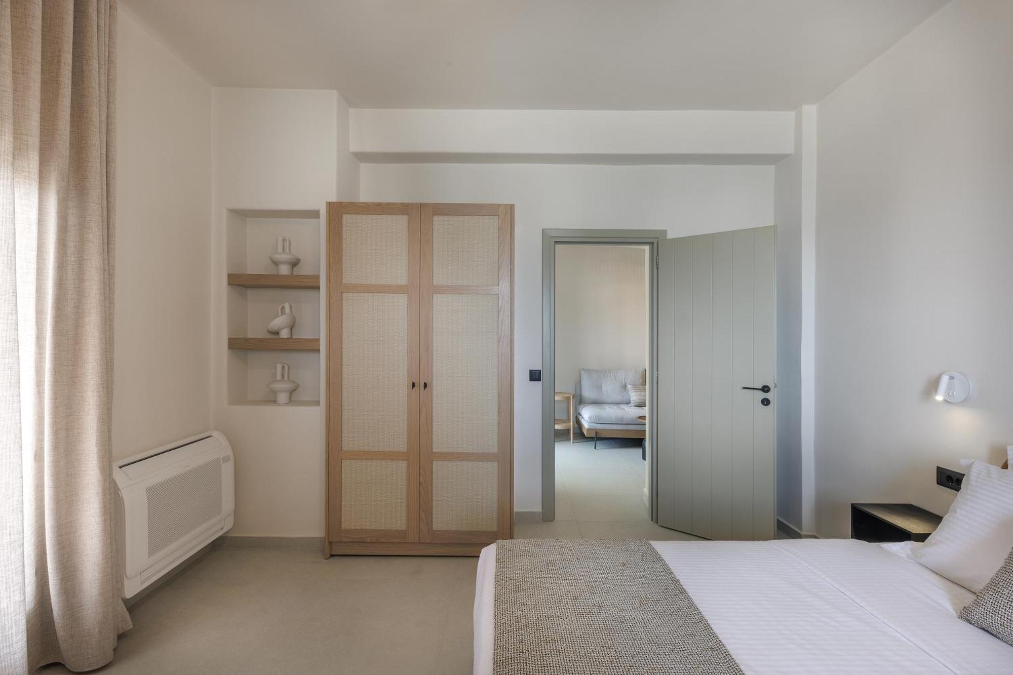 Morfes Luxury Suites By Caldera Houses 피로스테파니 외부 사진
