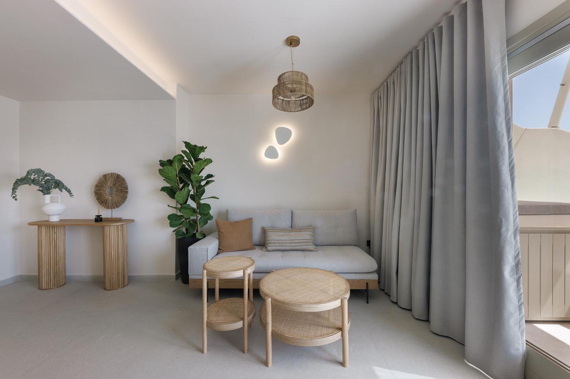 Morfes Luxury Suites By Caldera Houses 피로스테파니 외부 사진