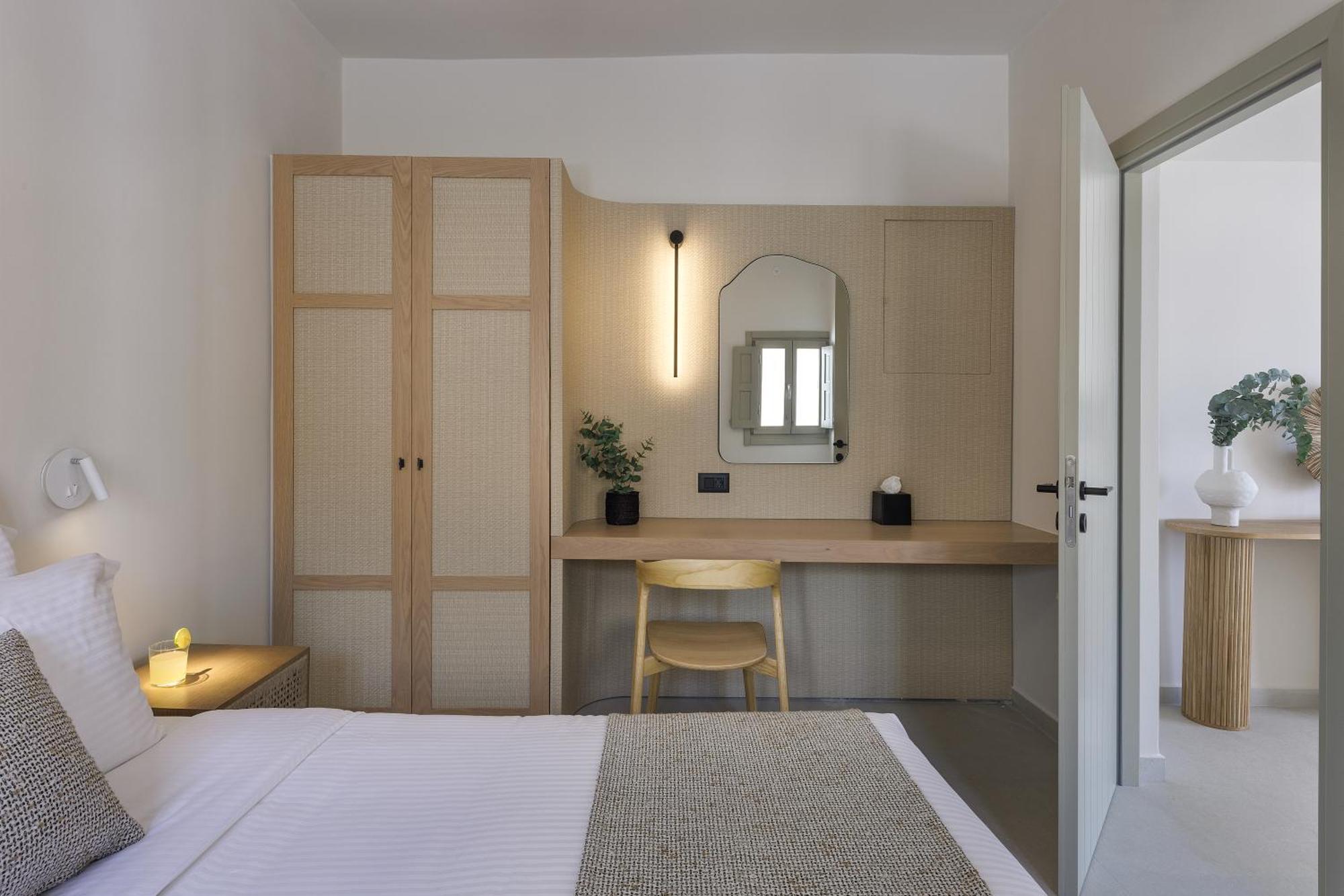 Morfes Luxury Suites By Caldera Houses 피로스테파니 외부 사진